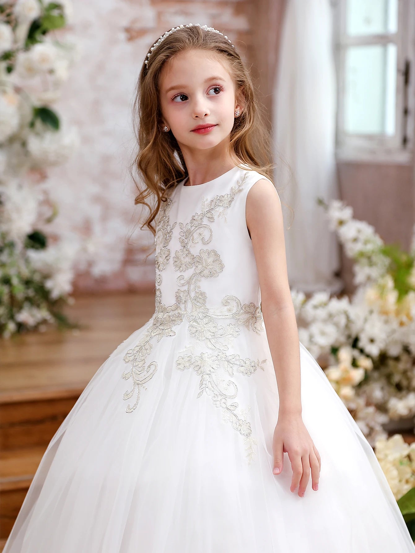 Girls White Sleeveless Silver Floral Lace Appliqué Keyhole Back Tulle Flower Girl Dress For Wedding Party