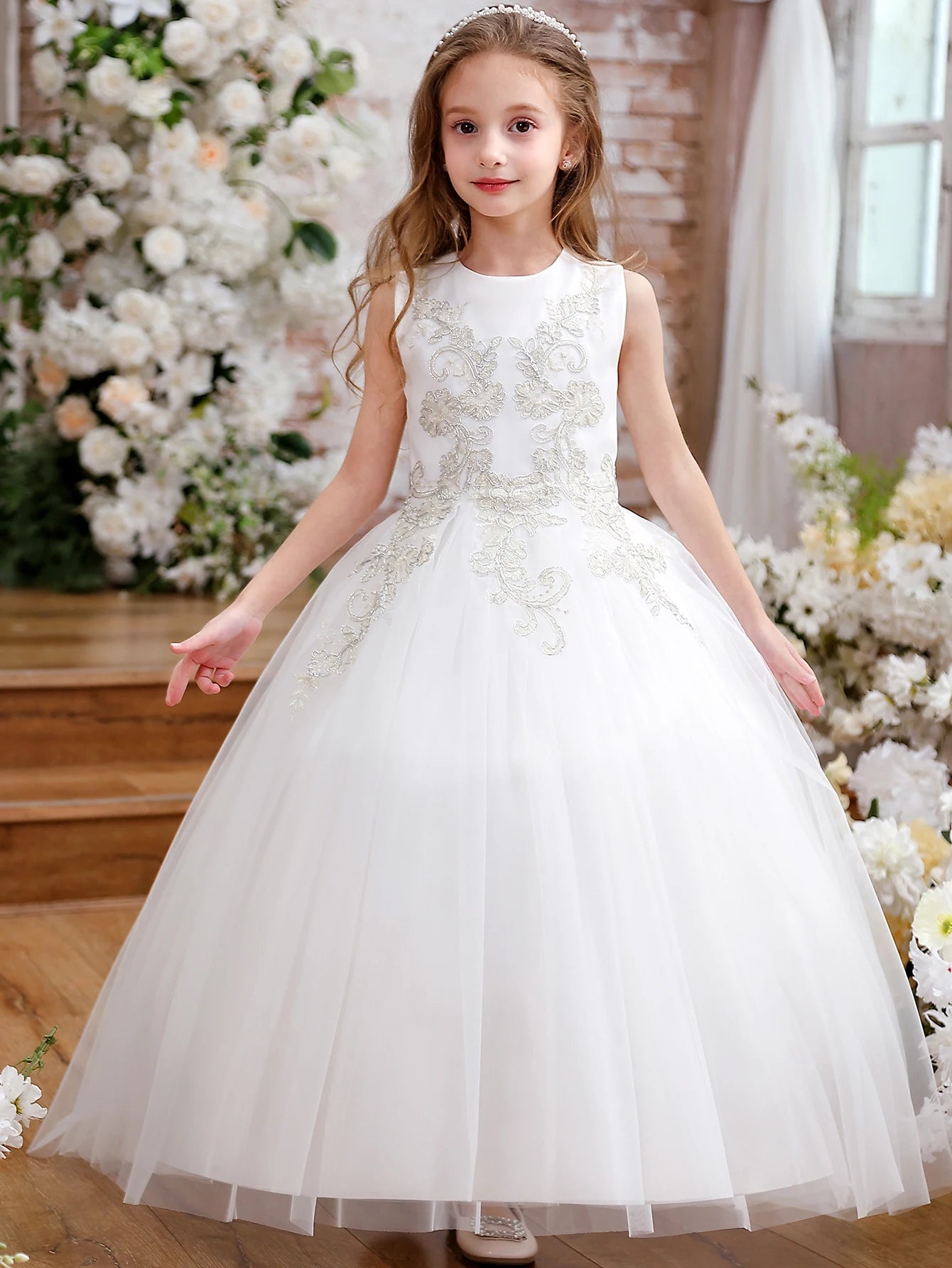 Girls White Sleeveless Silver Floral Lace Appliqué Keyhole Back Tulle Flower Girl Dress For Wedding Party