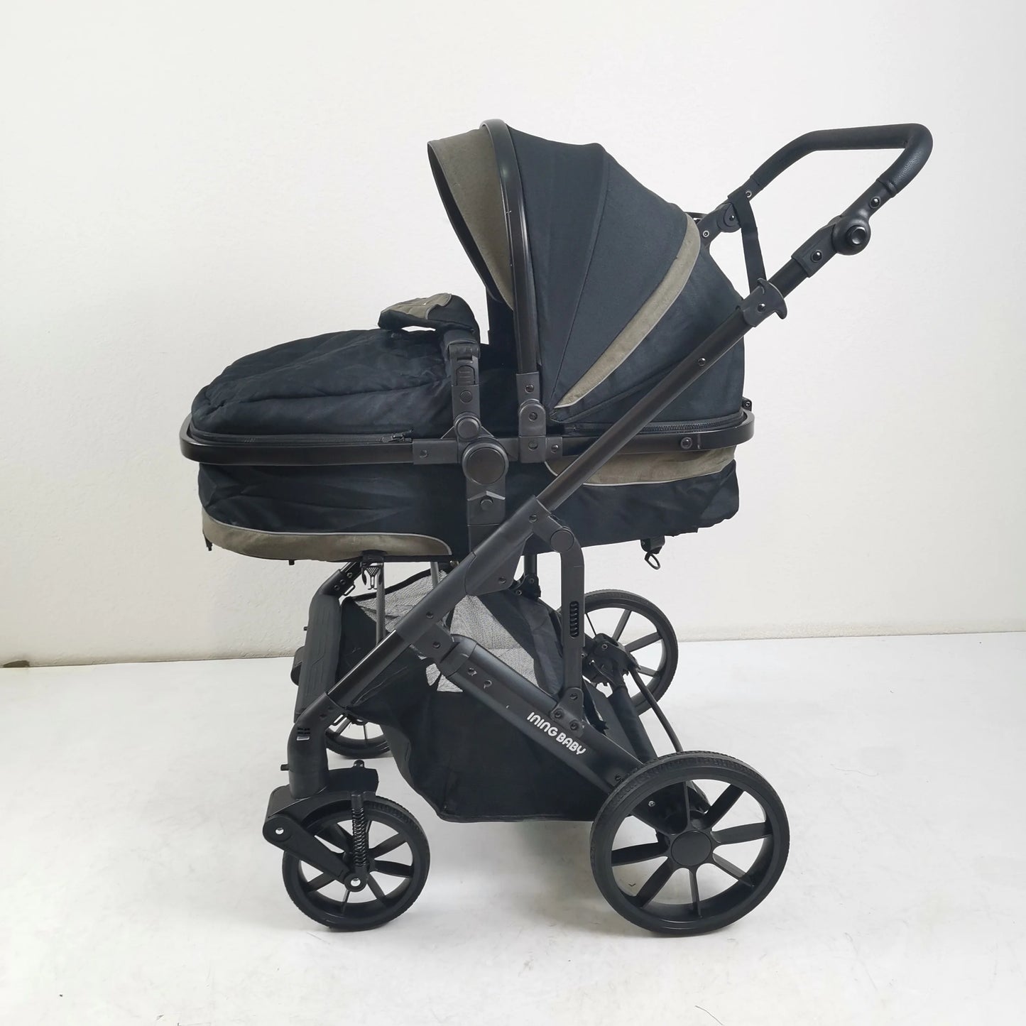 Multi Functional Baby Stroller Lightweight Foldable, Sit and Lie, Reversible Baby Seats with Shock-Absorbent, Essential for Newborn Outings