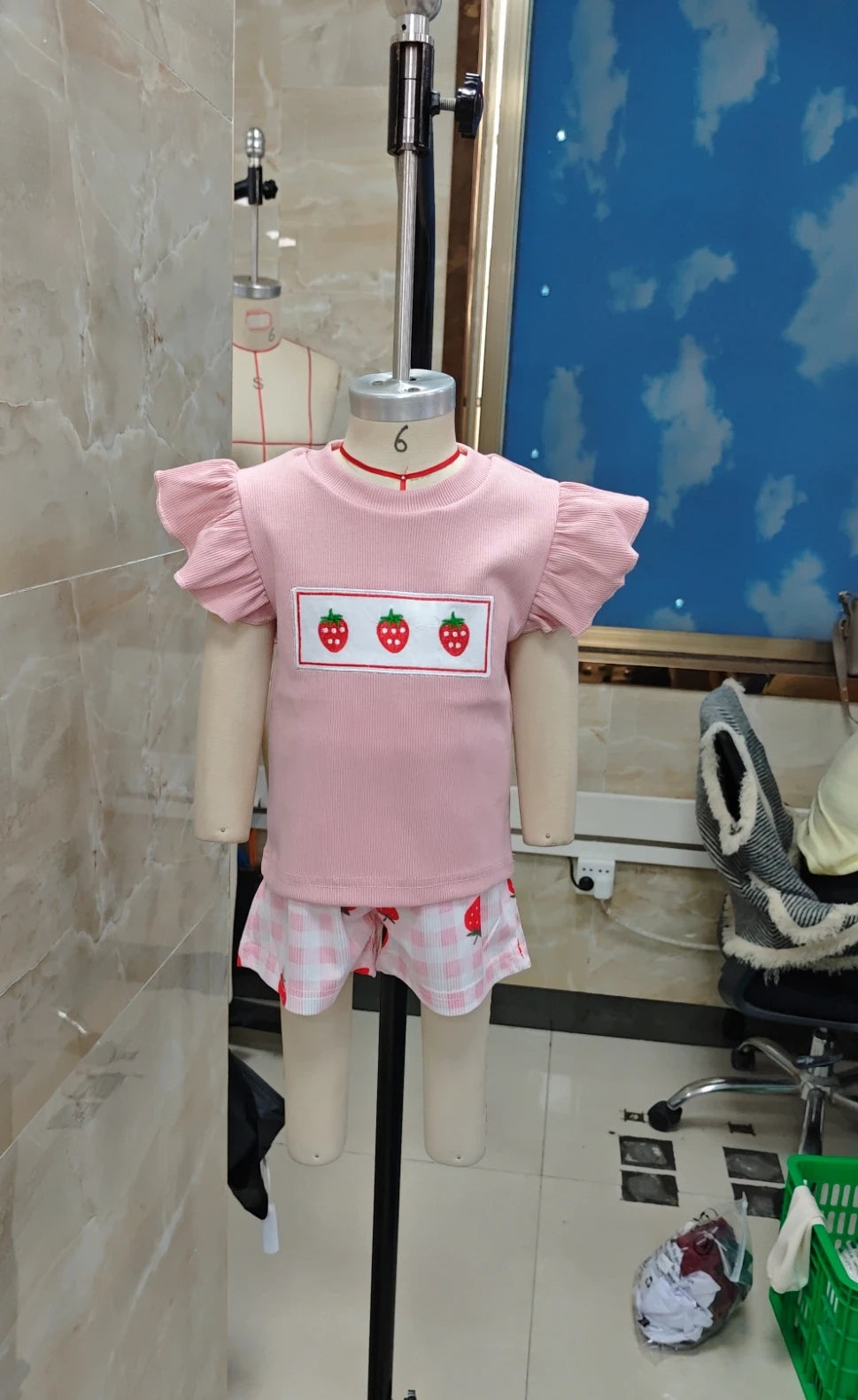 Toddler Baby Kids Girls Shorts Set Children's Fly Sleeve Embroidery Strawberry T-shirt with Plaid Shorts Summer 2-piece Outfit